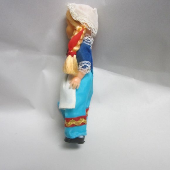 VTG SOUVENIR DUTCH DOLL, SLEEPY EYES, DRESSED IN NATIVE GARB - Picture 2 of 7